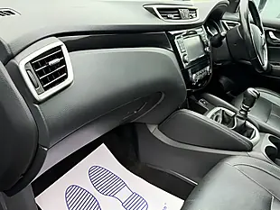 Used 2017 Nissan Qashqai Tekna Bronze - Interior and Exterior details 12