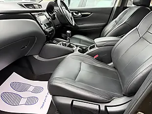 Used 2017 Nissan Qashqai Tekna Bronze - Interior and Exterior details 13