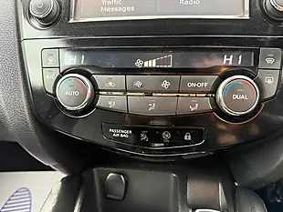 Used 2017 Nissan Qashqai Tekna Bronze - Interior and Exterior details 18