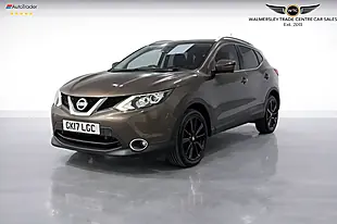 Used 2017 Nissan Qashqai Tekna Bronze - Interior and Exterior details 4