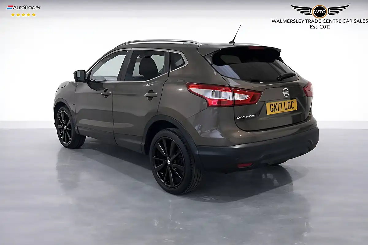 Used 2017 Nissan Qashqai Tekna Bronze - Interior and Exterior details 6
