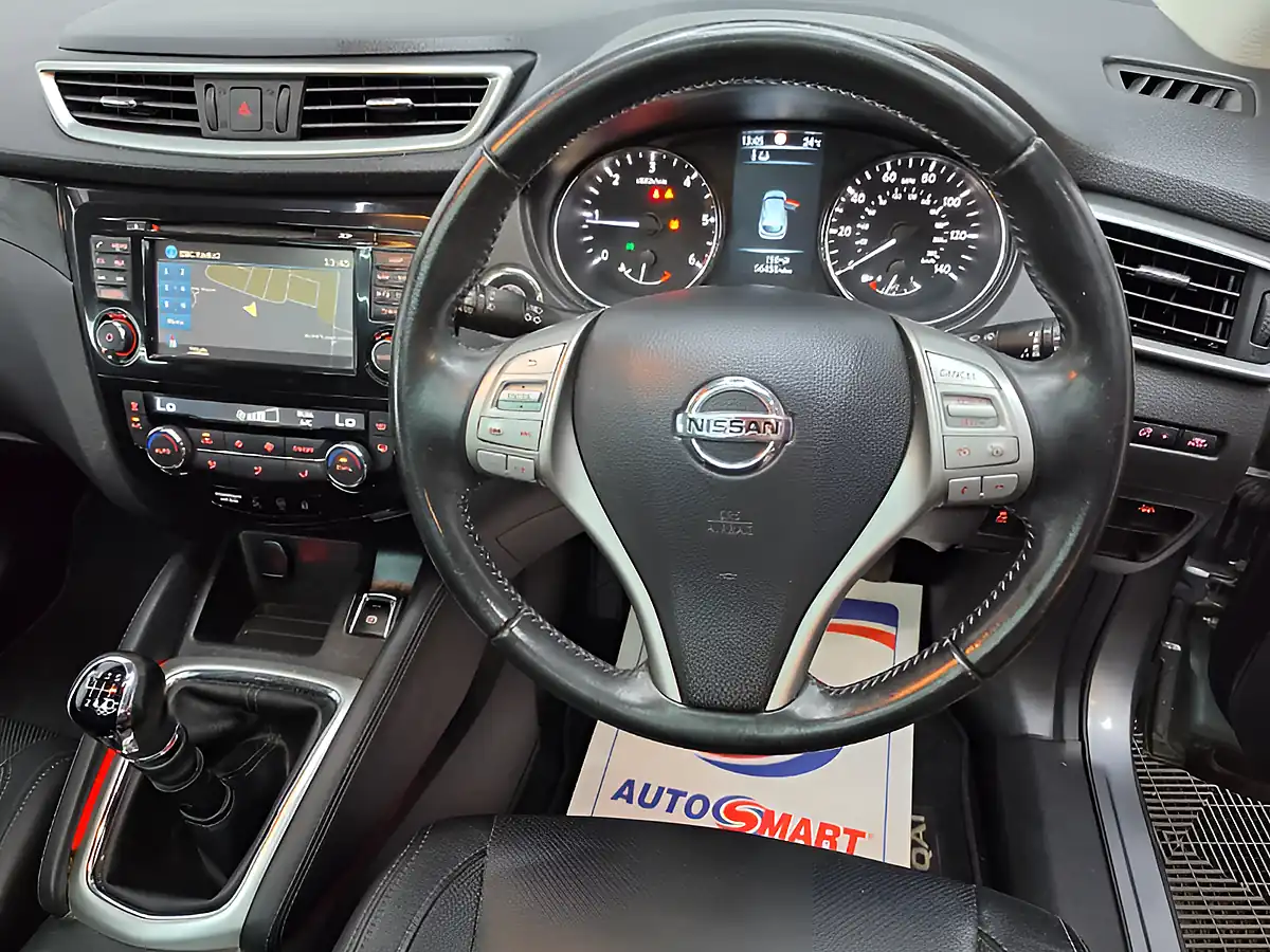 Used 2017 Nissan Qashqai Tekna Grey - Interior and Exterior details 11