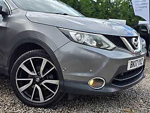 Used 2017 Nissan Qashqai Tekna Grey - Interior and Exterior details 19