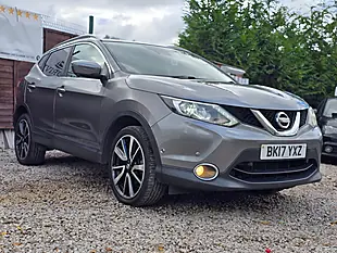 Used 2017 Nissan Qashqai Tekna Grey - Interior and Exterior details 5