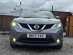 Used 2017 Nissan Qashqai Tekna Grey - Interior and Exterior details 8
