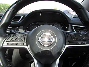 Used 2017 Nissan Qashqai Tekna Grey - Interior and Exterior details 13