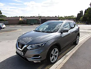 Used 2017 Nissan Qashqai Tekna Grey - Interior and Exterior details 3