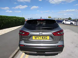 Used 2017 Nissan Qashqai Tekna Grey - Interior and Exterior details 6