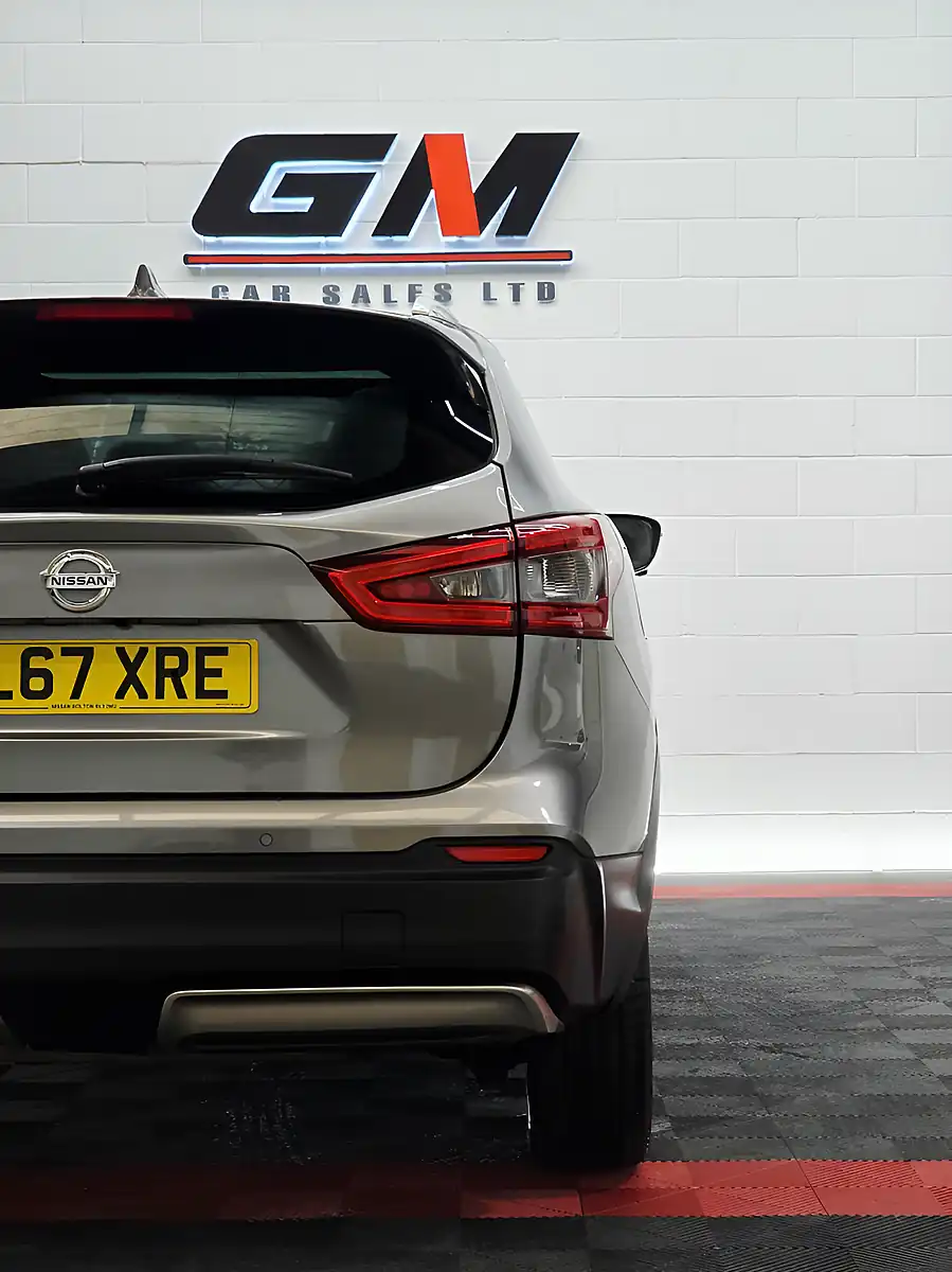 Used 2017 Nissan Qashqai Tekna+ Grey - Interior and Exterior details 10