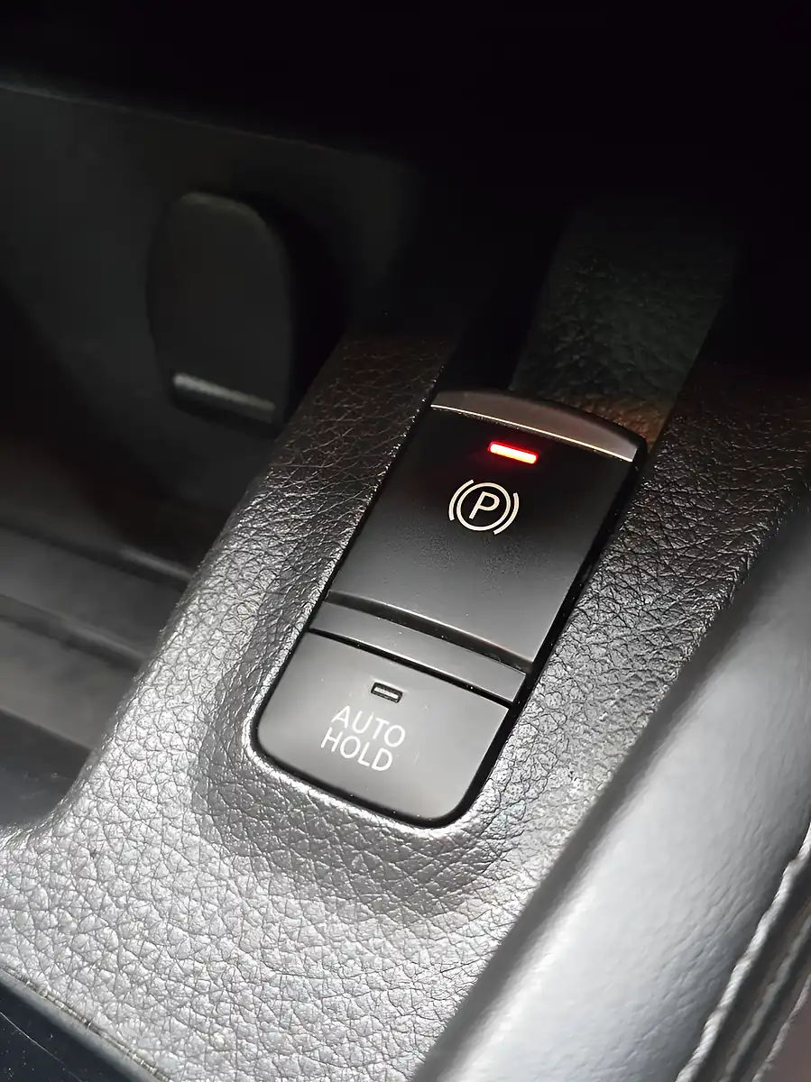 Used 2017 Nissan Qashqai Tekna+ Grey - Interior and Exterior details 18