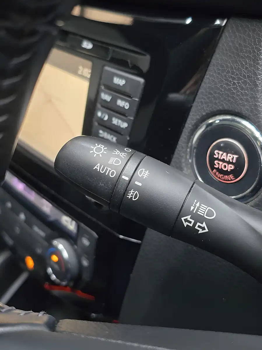Used 2017 Nissan Qashqai Tekna+ Grey - Interior and Exterior details 20