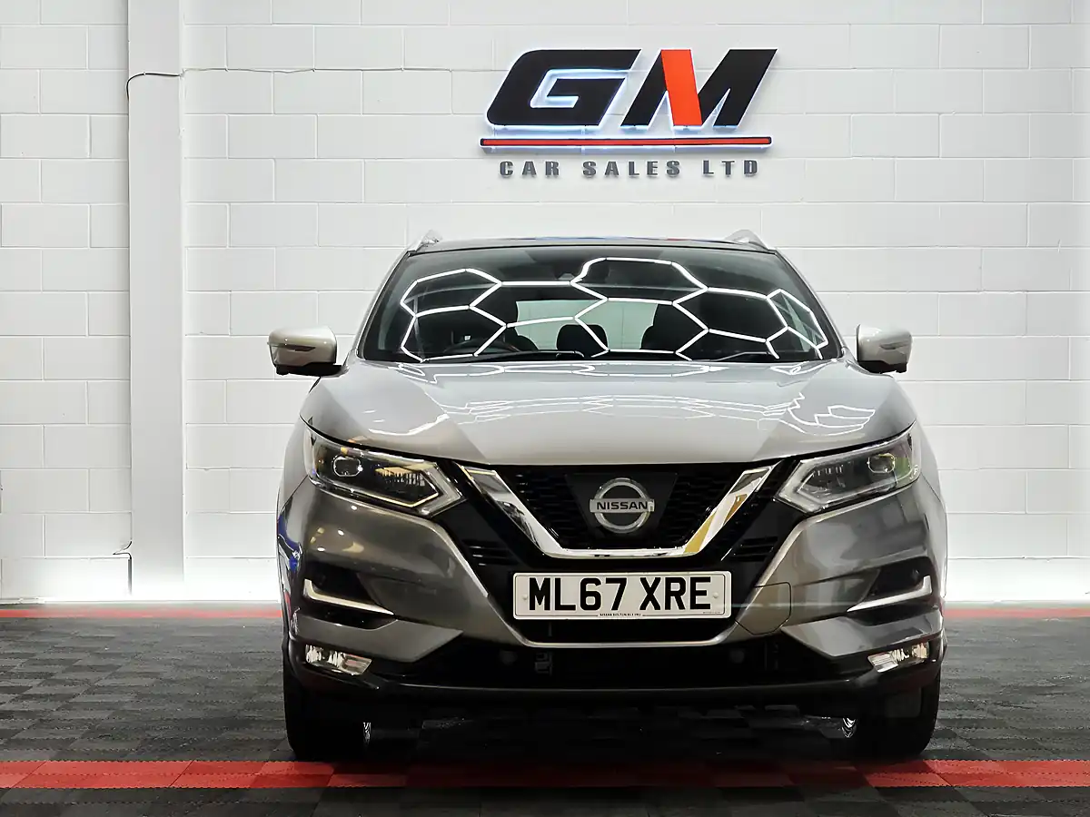 Used 2017 Nissan Qashqai Tekna+ Grey - Interior and Exterior details 5