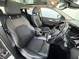 Used 2017 Nissan Qashqai Tekna Grey - Interior and Exterior details 11