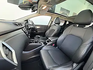 Used 2017 Nissan Qashqai Tekna Grey - Interior and Exterior details 15