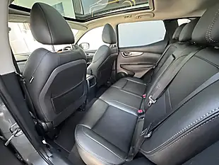 Used 2017 Nissan Qashqai Tekna Grey - Interior and Exterior details 16