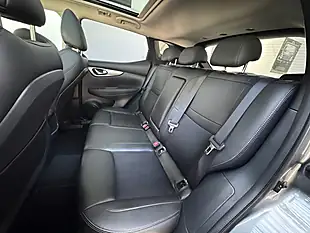 Used 2017 Nissan Qashqai Tekna Grey - Interior and Exterior details 17