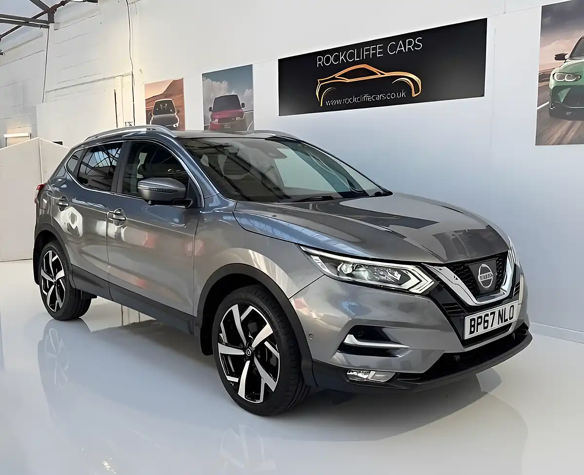 Used 2017 Nissan Qashqai Tekna Grey - Interior and Exterior details 18