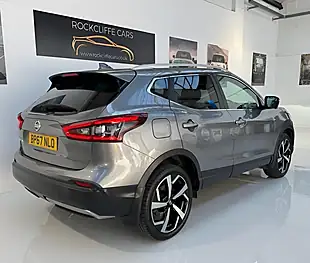 Used 2017 Nissan Qashqai Tekna Grey - Interior and Exterior details 19