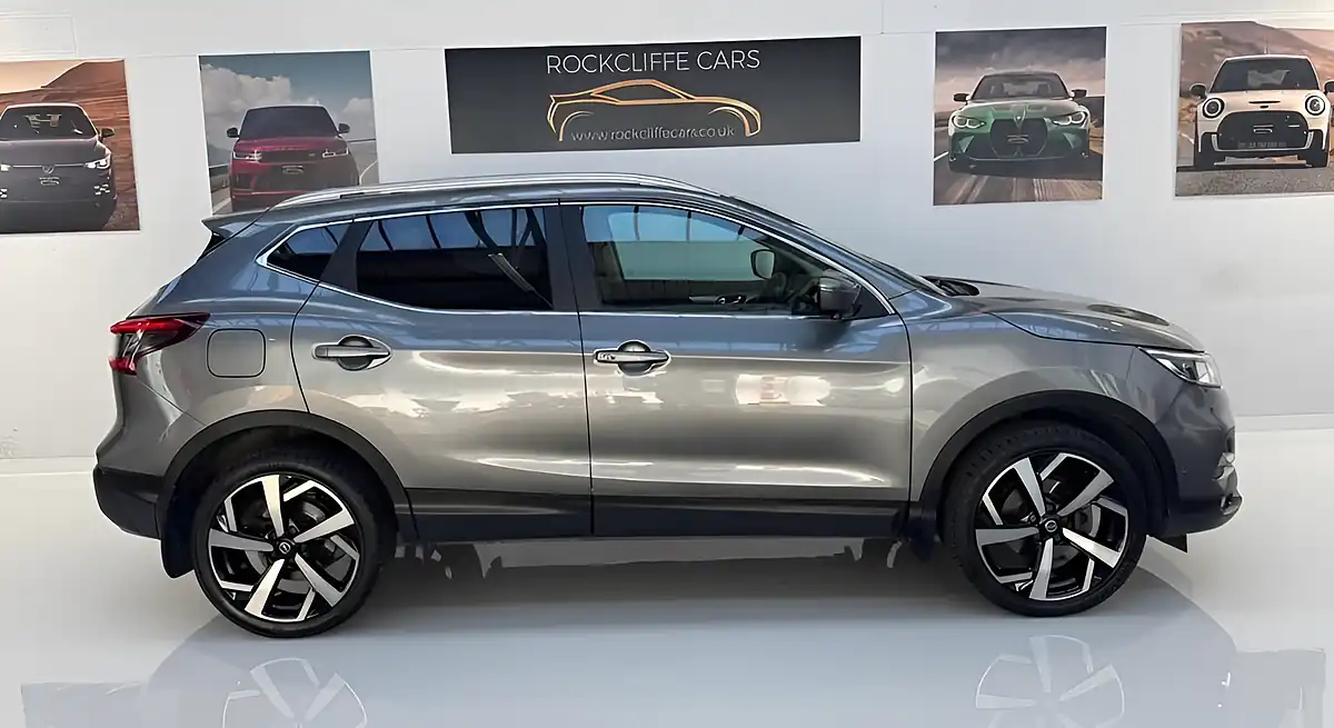 Used 2017 Nissan Qashqai Tekna Grey - Interior and Exterior details 2