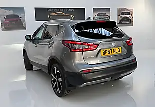 Used 2017 Nissan Qashqai Tekna Grey - Interior and Exterior details 4