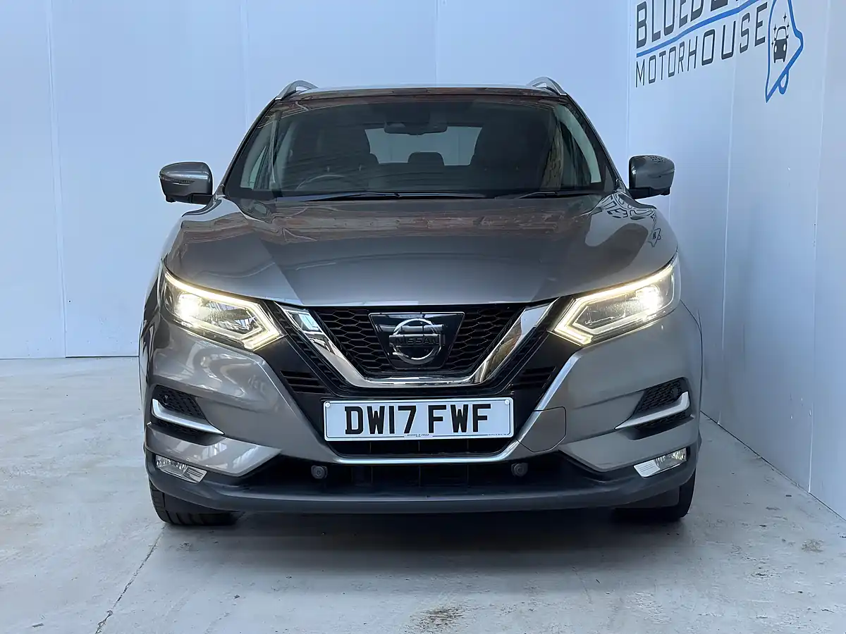 Used 2017 Nissan Qashqai Tekna Gun Metal Grey - Interior and Exterior details 2