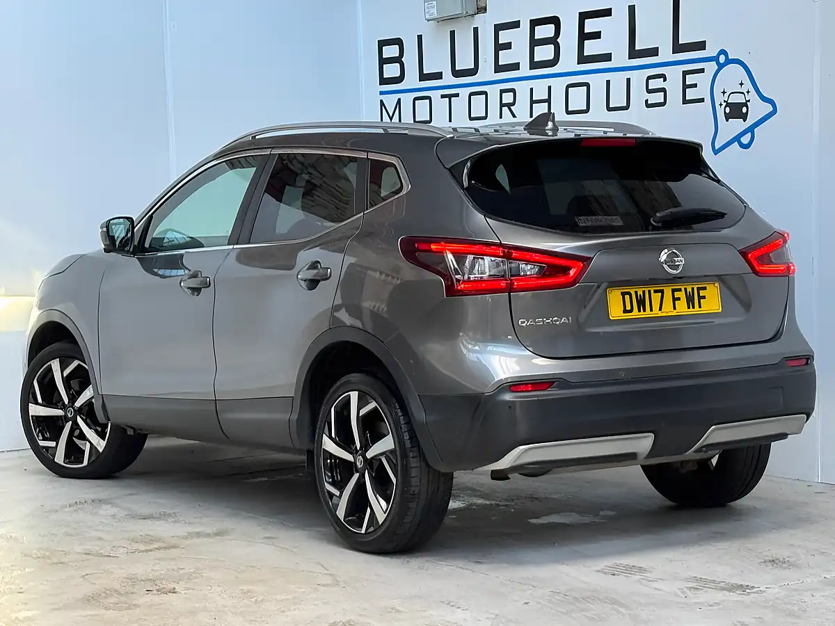 Used 2017 Nissan Qashqai Tekna Gun Metal Grey - Interior and Exterior details 4