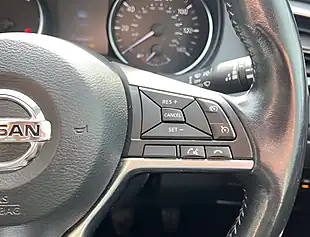 Used 2017 Nissan Qashqai Tekna+ Gun Metallic - Interior and Exterior details 16