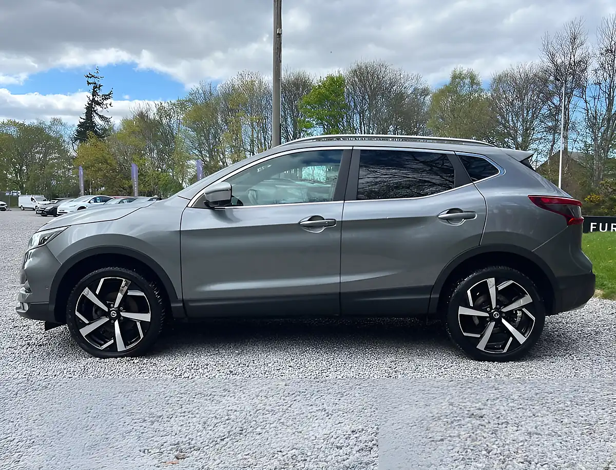 Used 2017 Nissan Qashqai Tekna+ Gun Metallic - Interior and Exterior details 6