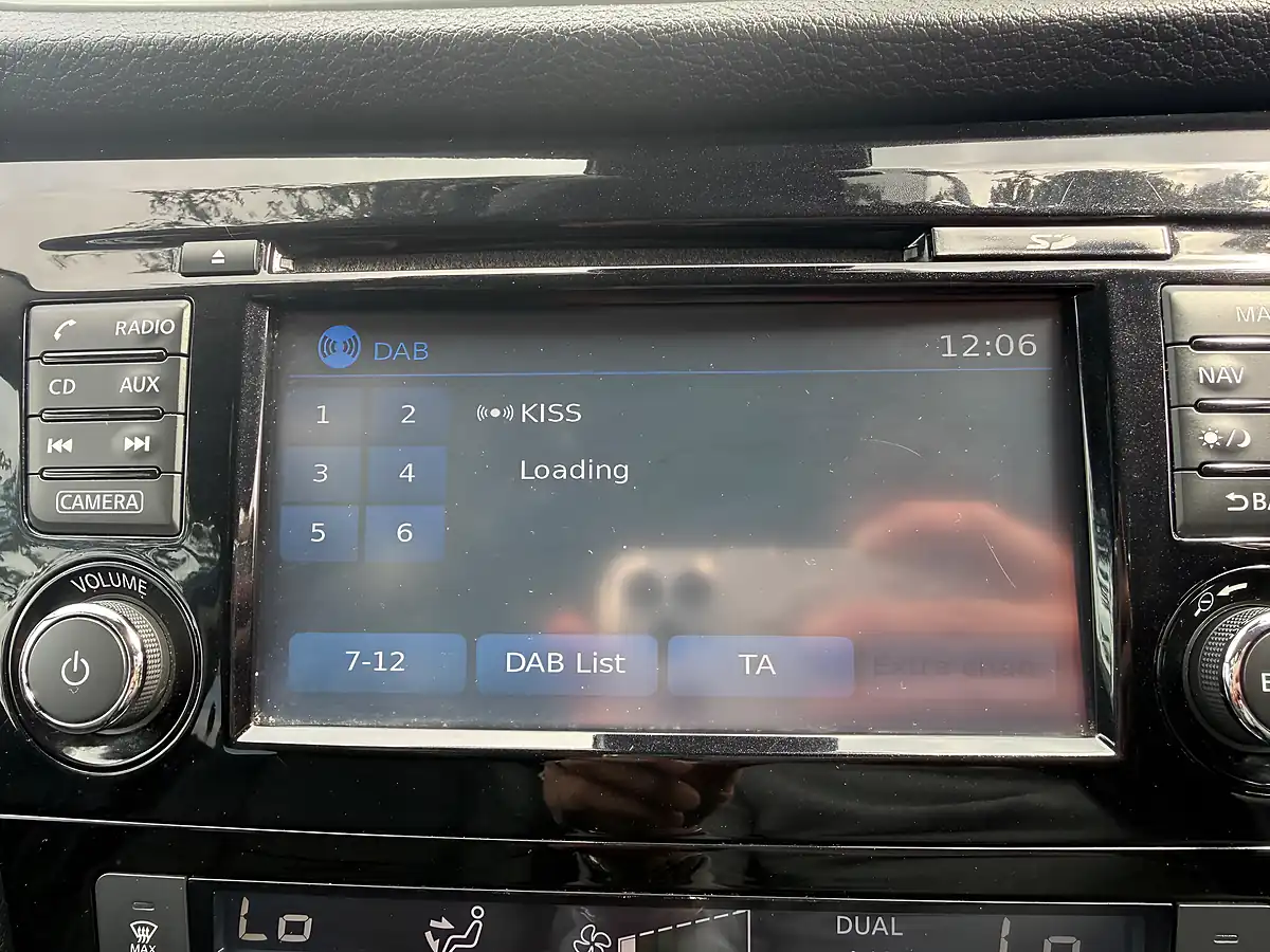 Used 2017 Nissan Qashqai Tekna - Interior and Exterior details 14