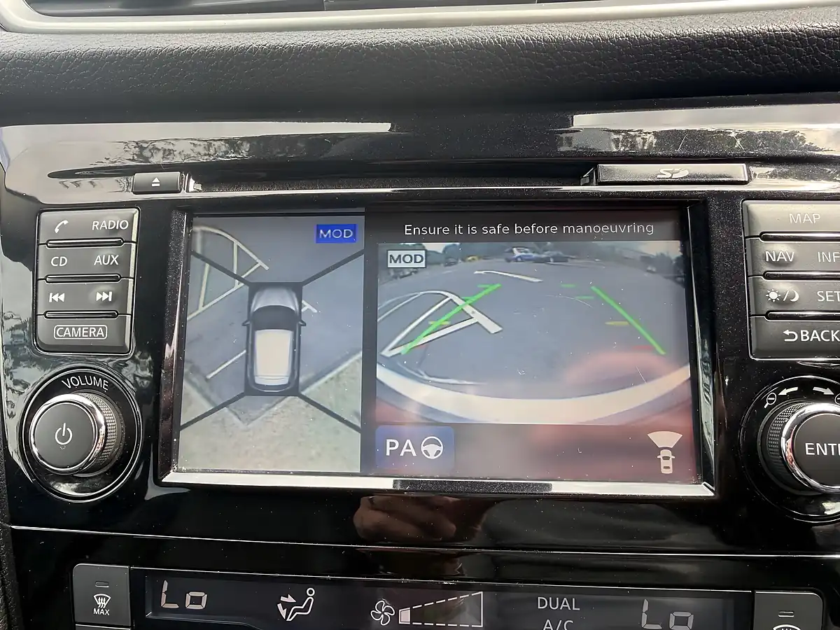 Used 2017 Nissan Qashqai Tekna - Interior and Exterior details 15