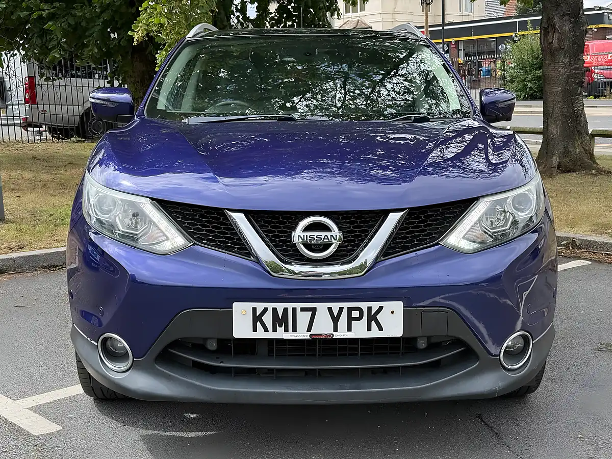 Used 2017 Nissan Qashqai Tekna - Interior and Exterior details 3