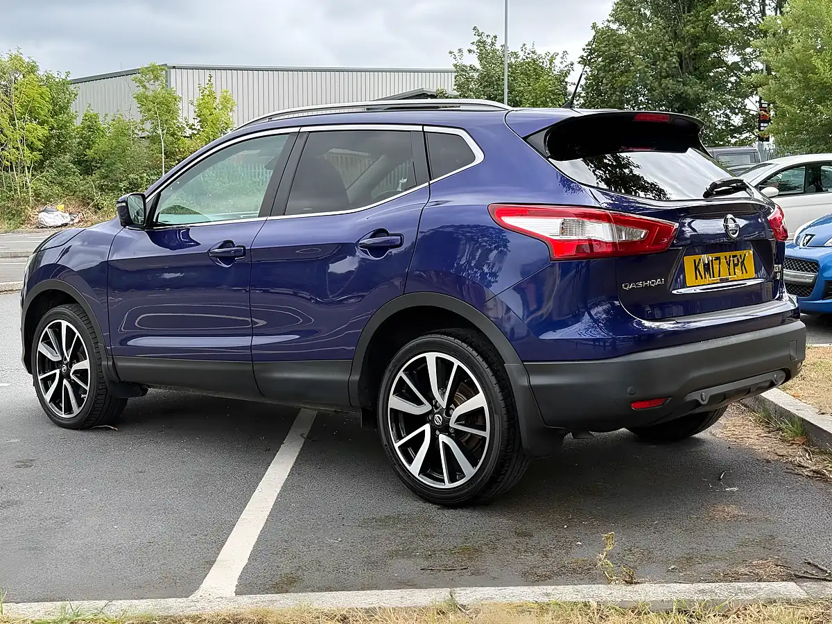 Used 2017 Nissan Qashqai Tekna - Interior and Exterior details 5