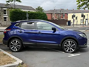 Used 2017 Nissan Qashqai Tekna - Interior and Exterior details 8