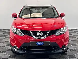 Used 2017 Nissan Qashqai Tekna Red - Interior and Exterior details 10