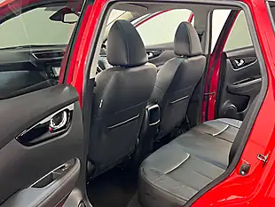 Used 2017 Nissan Qashqai Tekna Red - Interior and Exterior details 18