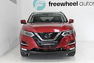 Used 2017 Nissan Qashqai Tekna Red - Interior and Exterior details 3