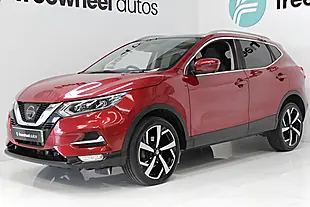 Used 2017 Nissan Qashqai Tekna Red - Interior and Exterior details 7