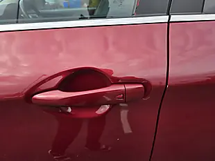 Used 2017 Nissan Qashqai Tekna Red - Interior and Exterior details 17