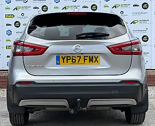 Used 2017 Nissan Qashqai Tekna+ Silver - Interior and Exterior details 10