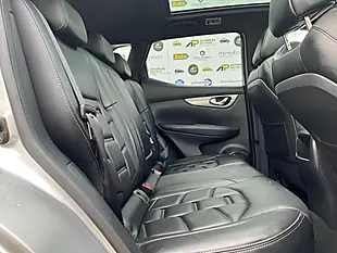 Used 2017 Nissan Qashqai Tekna+ Silver - Interior and Exterior details 13