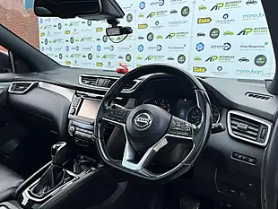 Used 2017 Nissan Qashqai Tekna+ Silver - Interior and Exterior details 14