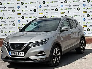 Used 2017 Nissan Qashqai Tekna+ Silver - Interior and Exterior details 4