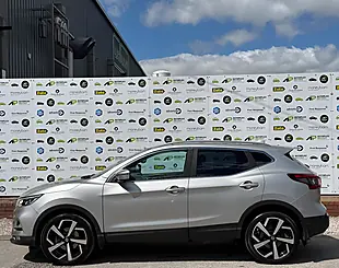 Used 2017 Nissan Qashqai Tekna+ Silver - Interior and Exterior details 9