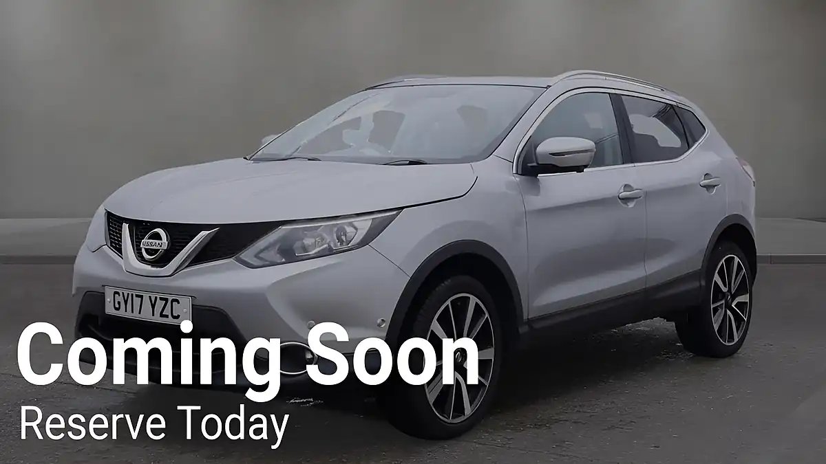 Used 2017 Nissan Qashqai Tekna Silver - Front View