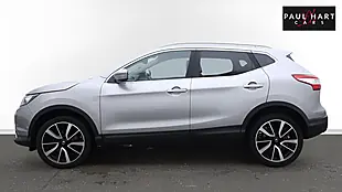 Used 2017 Nissan Qashqai Tekna Silver - Interior and Exterior details 3