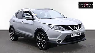 Used 2017 Nissan Qashqai Tekna Silver - Interior and Exterior details 8