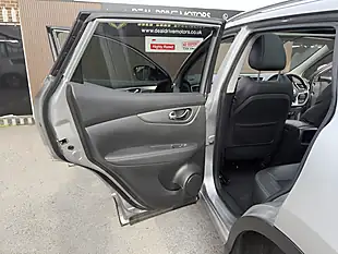Used 2017 Nissan Qashqai Tekna Silver - Interior and Exterior details 10