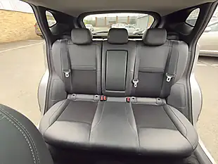 Used 2017 Nissan Qashqai Tekna Silver - Interior and Exterior details 20