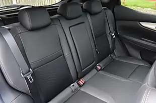 Used 2017 Nissan Qashqai Tekna Vivid Blue - Interior and Exterior details 12