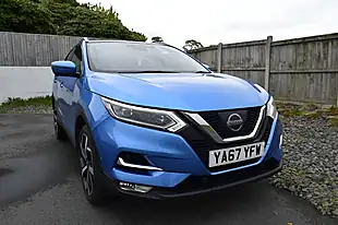 Used 2017 Nissan Qashqai Tekna Vivid Blue - Interior and Exterior details 13